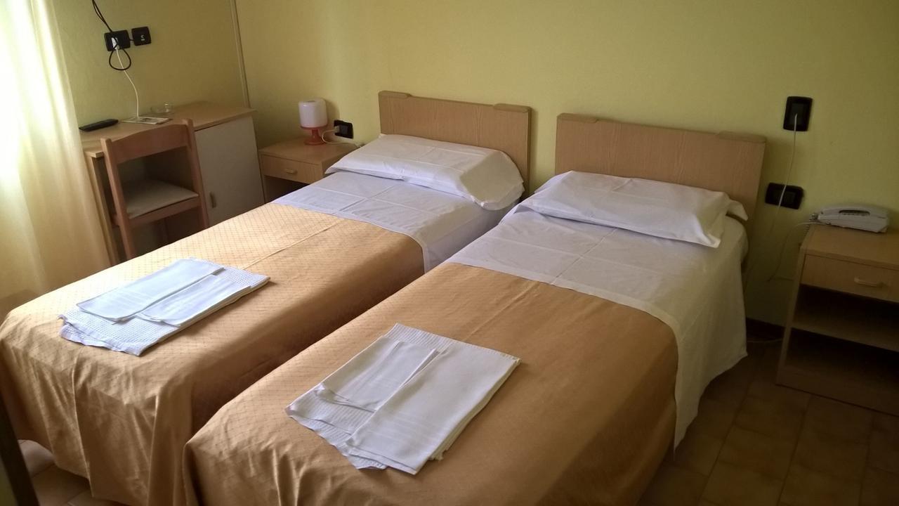 Hotel Parigi Castel San Pietro Terme Rom bilde