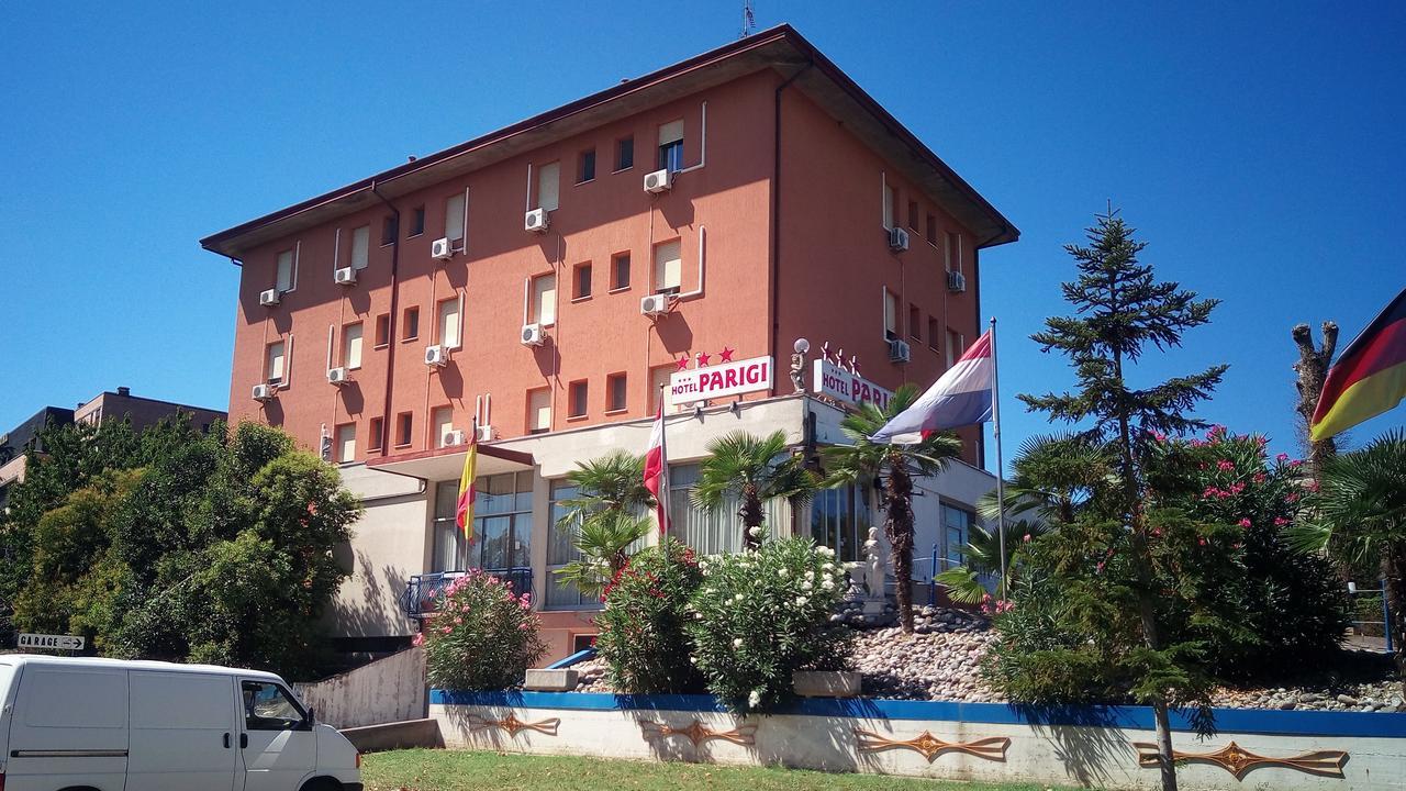 Hotel Parigi Castel San Pietro Terme Eksteriør bilde