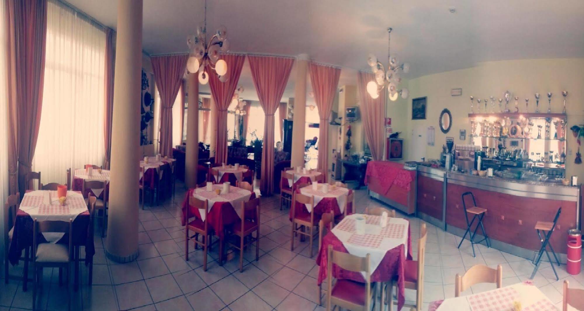Hotel Parigi Castel San Pietro Terme Eksteriør bilde
